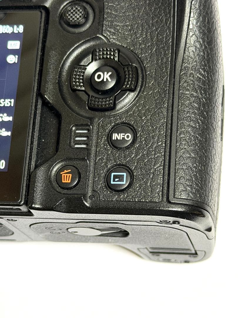 OLYMPUS OM-1 ミラーレス一眼カメラ【期間限定値下げ中】