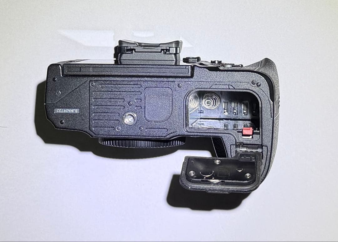 OLYMPUS OM-1 ミラーレス一眼カメラ【期間限定値下げ中】