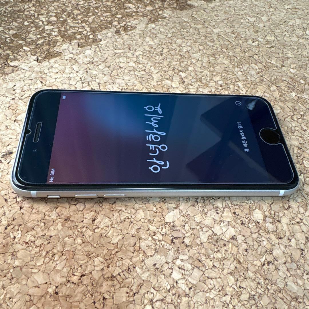 iPhone SE 第2世代 (SE2) ホワイトsimフリー　64GB