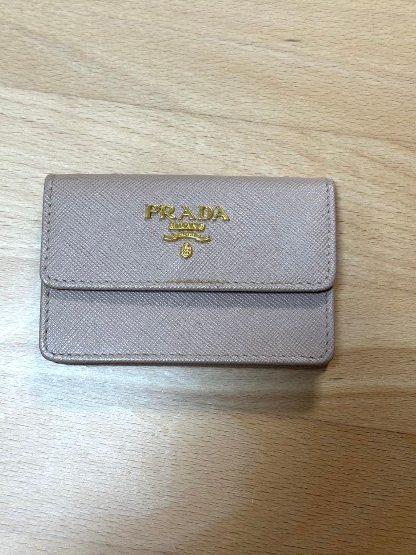 美品♢PRADA サフィアーノレザー 名刺入れ カードケース　ピンク