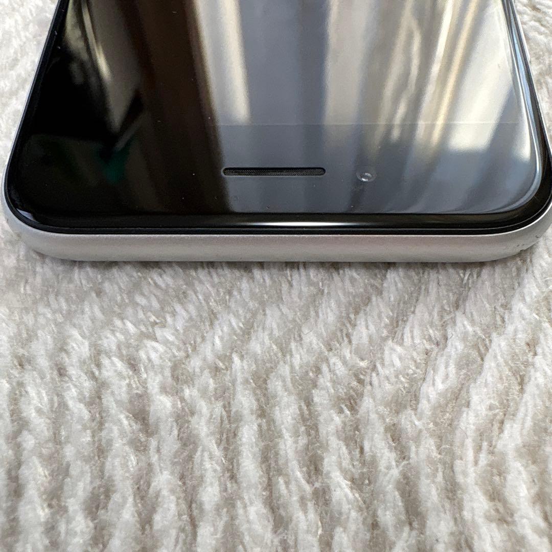 iPhone SE (第２世代) ホワイト