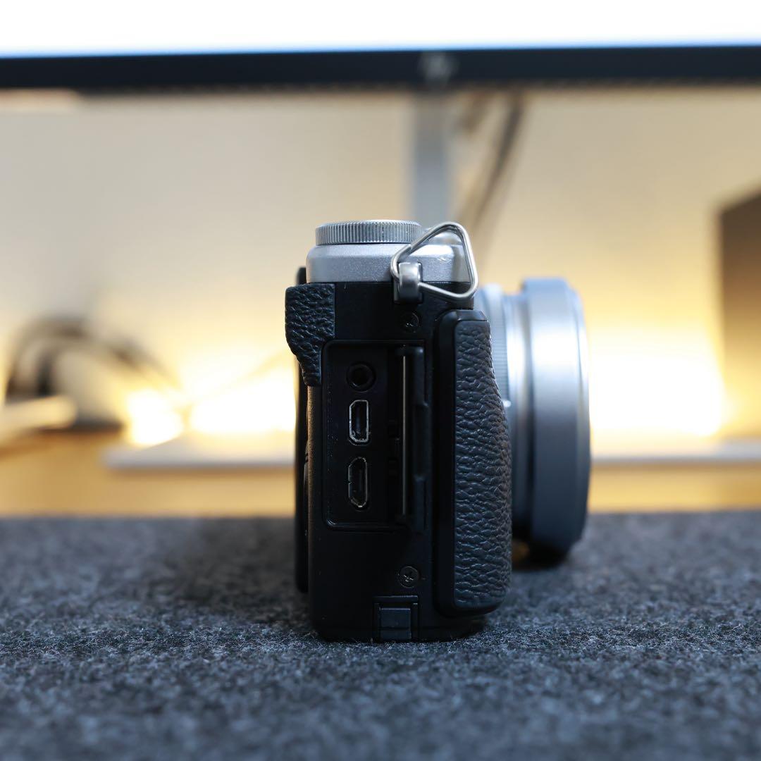 富士フィルム FUJIFILM X70 ≪付属品多数≫