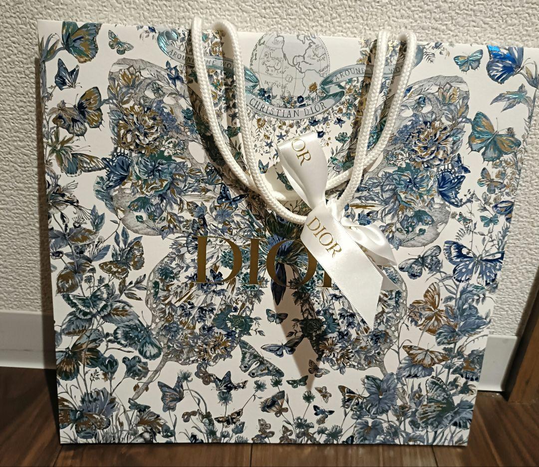 DIOR スノードーム 箱あり リボンラッピング　限定ショッパー付き