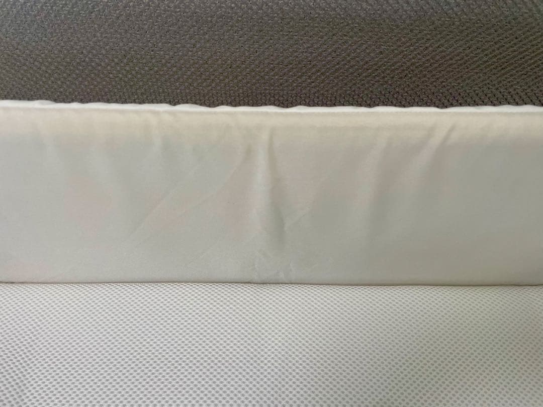 アップリカ　ココネルエアー　グレーベアー　ベビーベッド