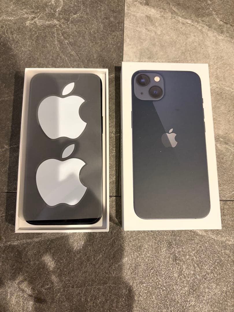 iPhone13 128GB SIMフリー　バッテリー82%