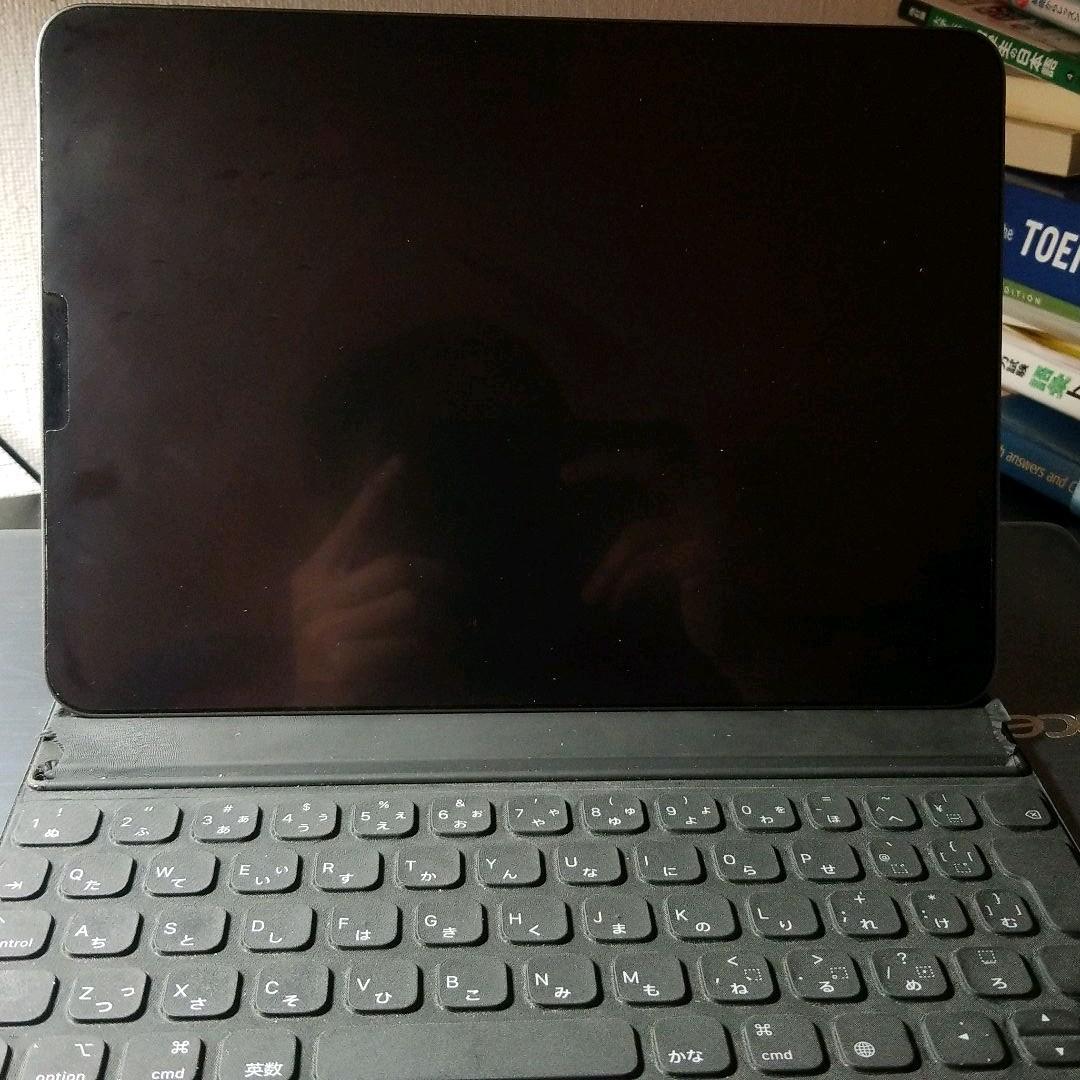 11インチIpad Pro (第2世代)とKeyboard
