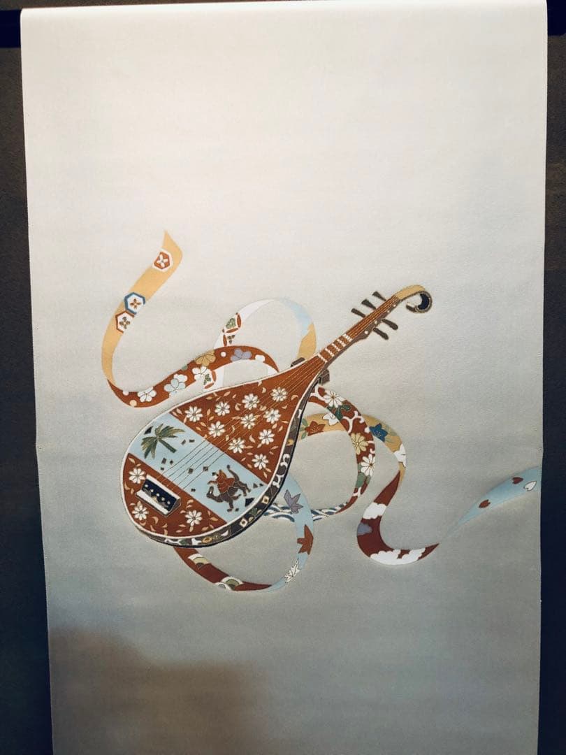 「お値下げ、致しました。」染帯 クリーム地　琵 琶 に 紐　新品未仕立て