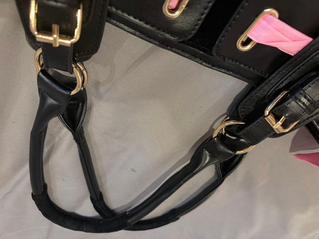 ハローキティ SPINNS 天使小悪魔シリーズ ショルダーバッグ　ハンドバッグ