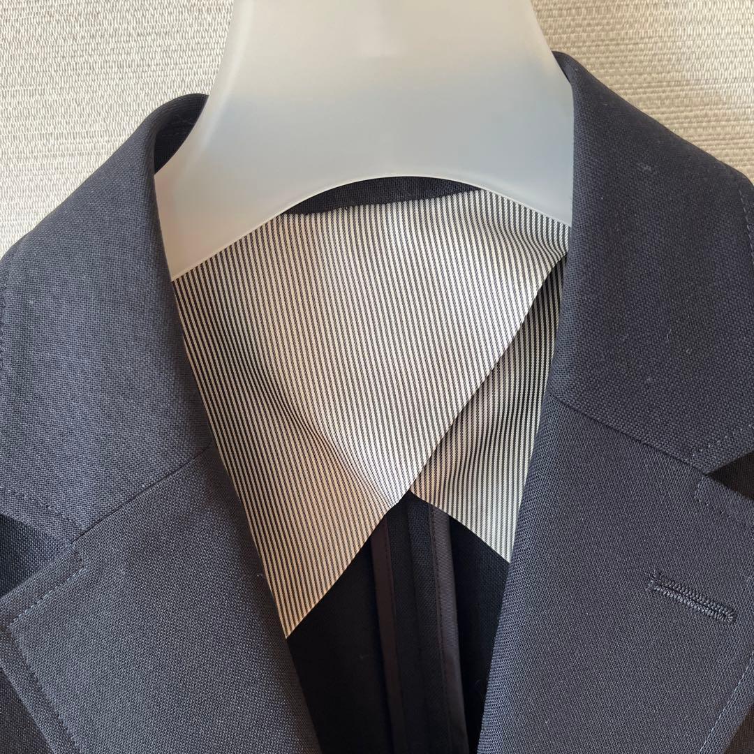 トゥモローランド　マカフィー　紺のテーラードジャケット40 コンパクトなサイズ感