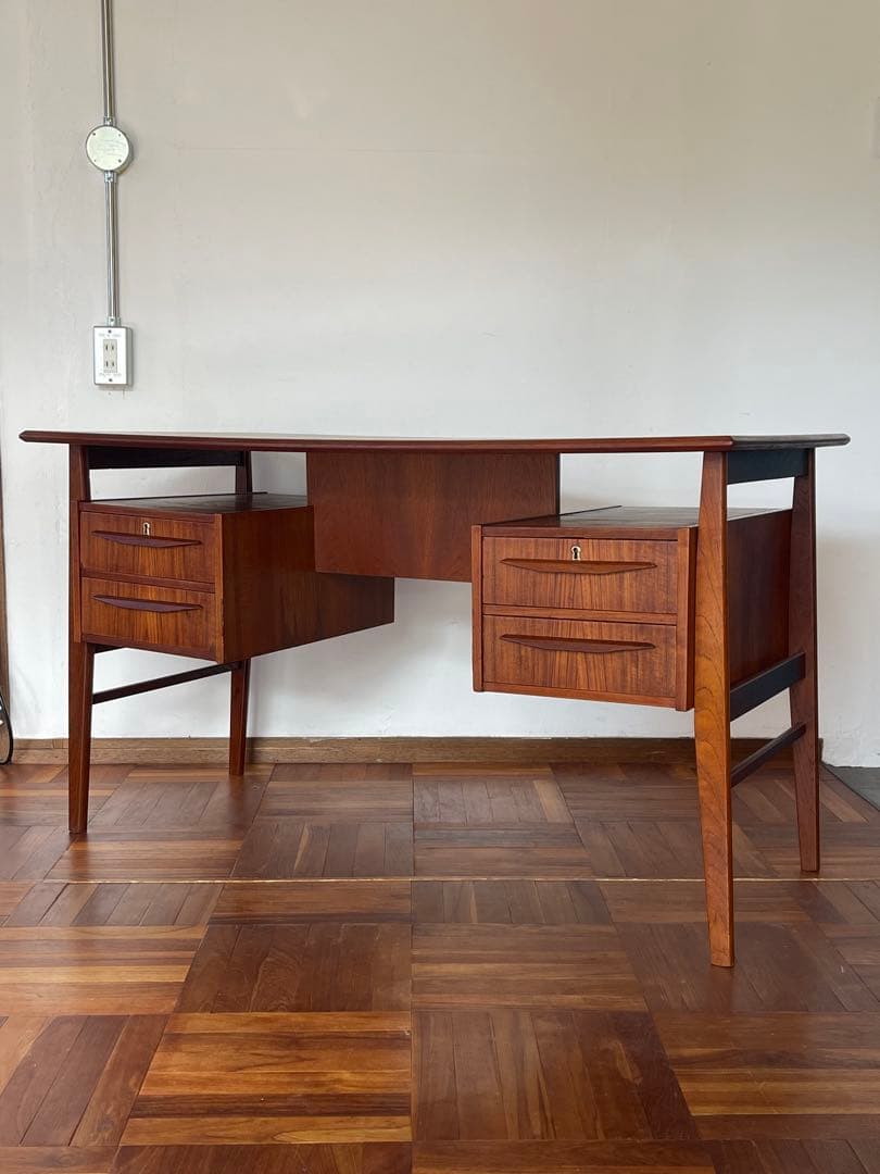 北欧 デンマーク ヴィンテージ チーク オイルフィニッシュ 両袖 デスク