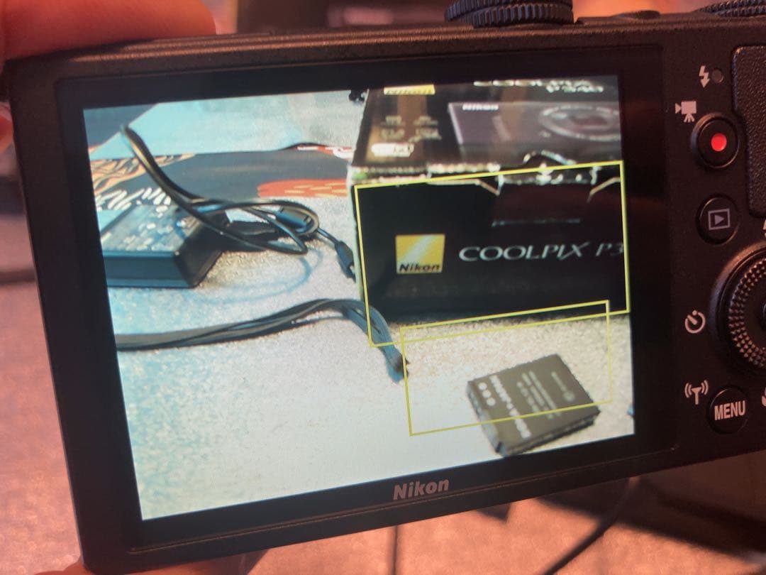 Nikon Coolpix P340 コンパクトデジタルカメラ オマケ付き