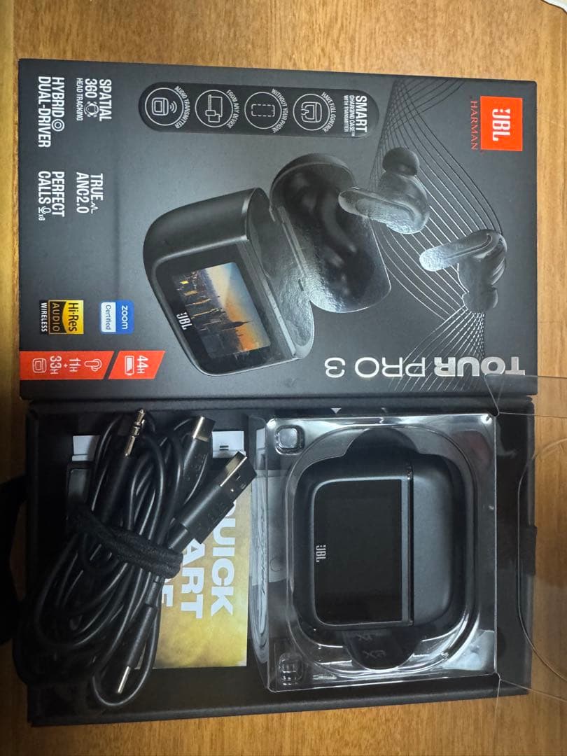 JBL TOUR PRO 3 ブラック完全ワイヤレスイヤホン1月17日までの出品