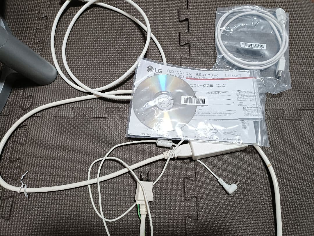 【箱説付き】LG ディスプレイ 27インチ モニター 4K 27UL500-W
