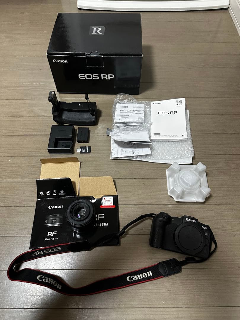 デジタルカメラ Canon EOS RP + RF 50mm F1.8 STM
