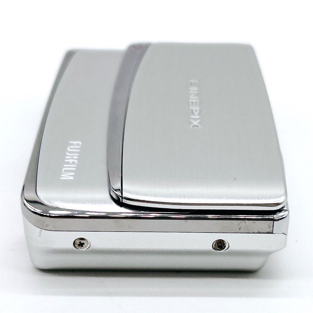 FUJIFILM フジフィルム FinePix z70 シルバー デジカメ