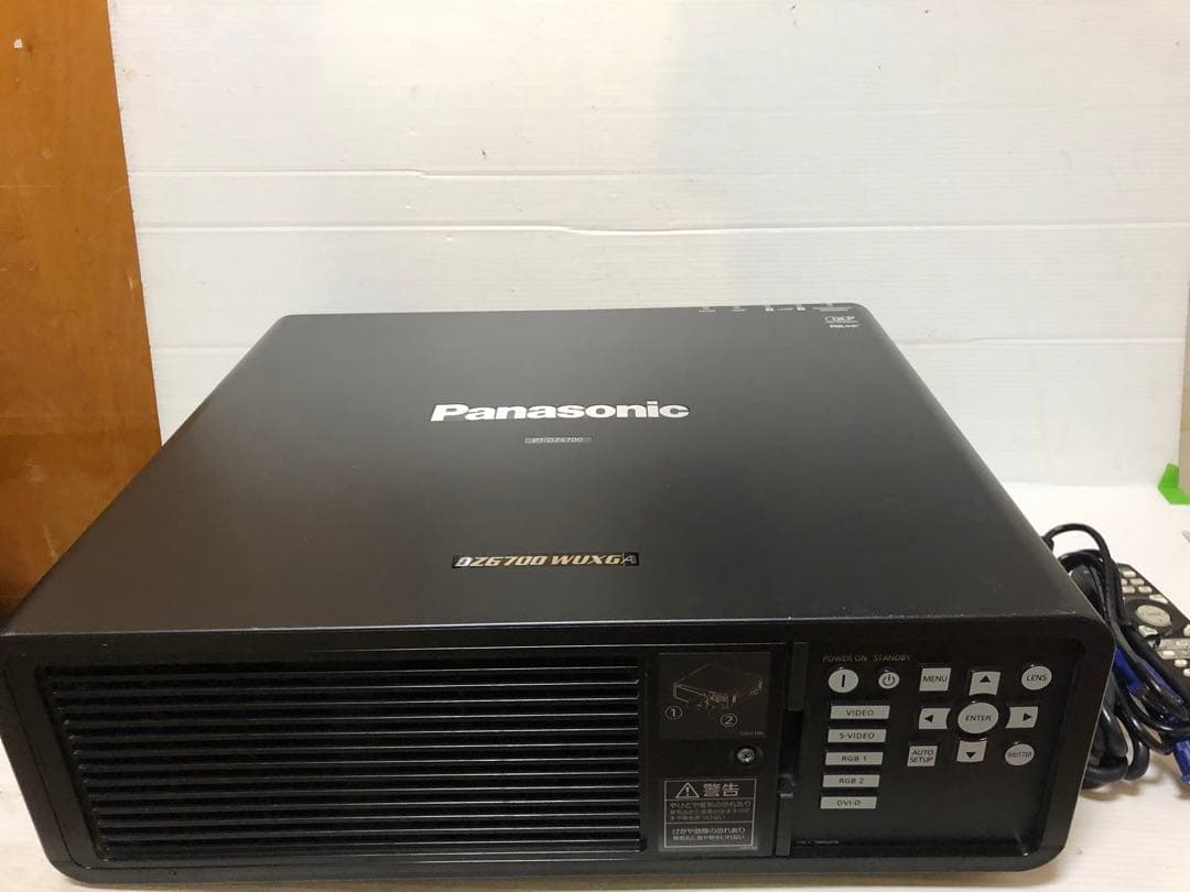 Panasonic PT-DZ6700L 6000ルーメン　ランプ使用976H