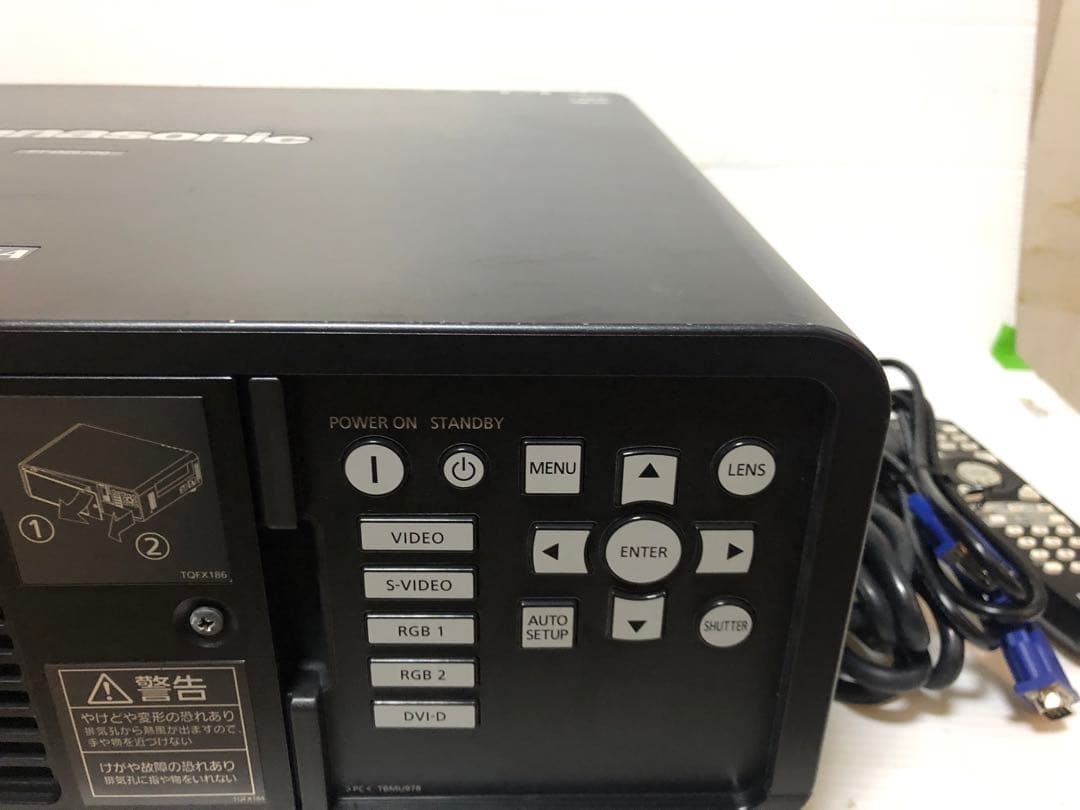 Panasonic PT-DZ6700L 6000ルーメン　ランプ使用976H