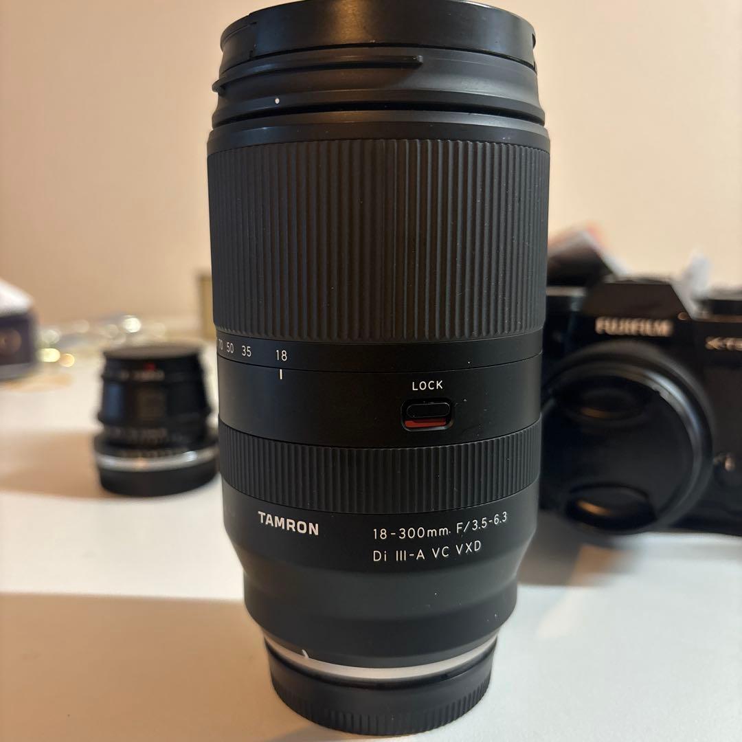 FUJIFILM X-T30 レンズ4本付き　ミラーレスカメラ ブラック