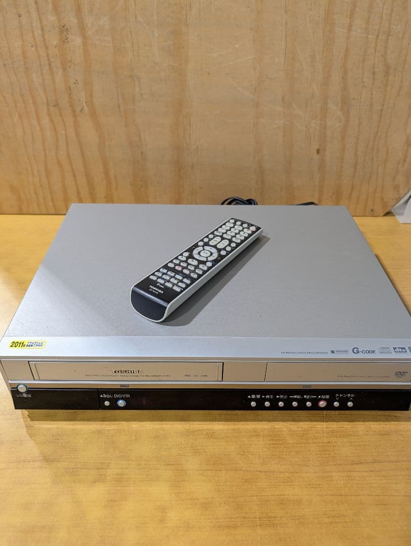 【動作品】東芝 一体型DVDビデオプレーヤー VHSビデオデッキ D-VR5