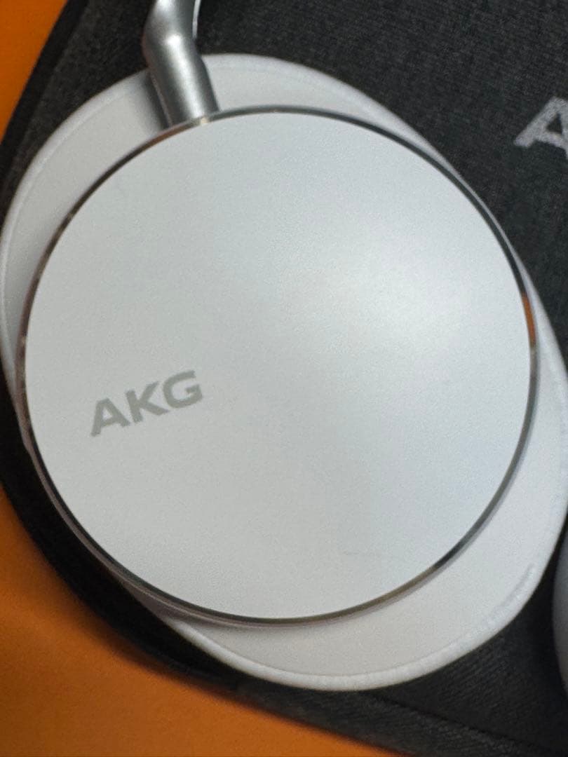 AKG N9 Hybrid ワイヤレスヘッドホン