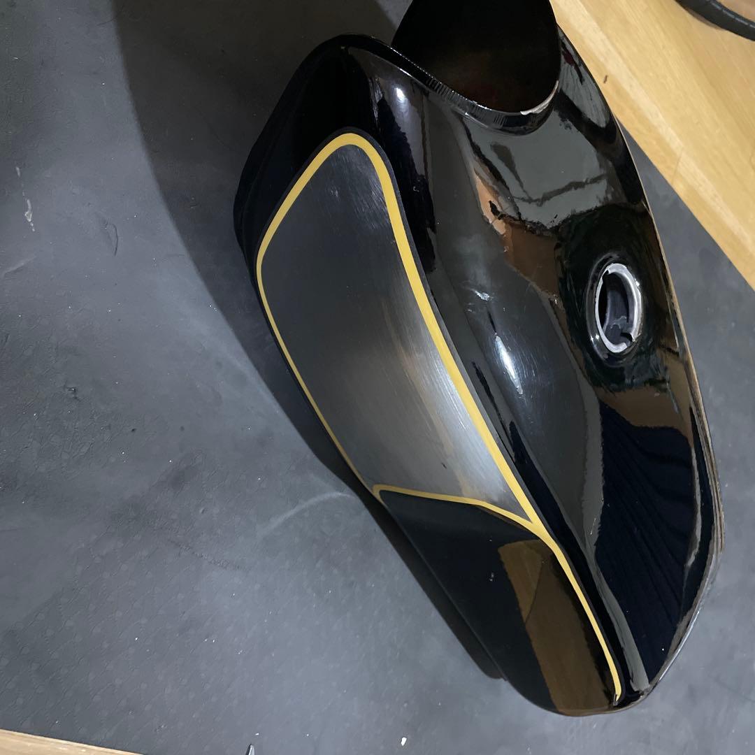 sr400 タンク　キャップなし