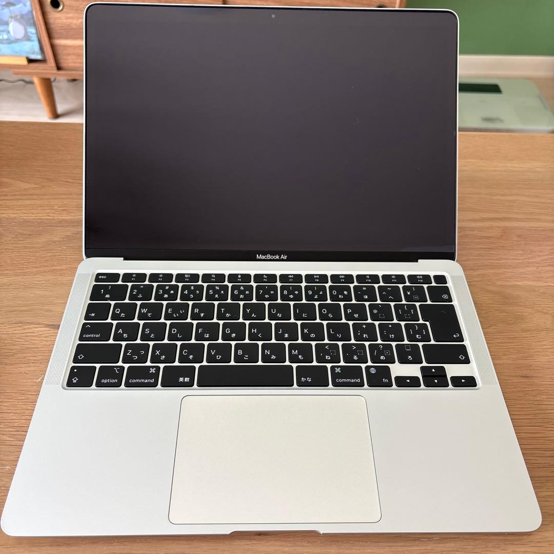 MacBook Air (M1, 2020) 13インチ　8GB/256GB