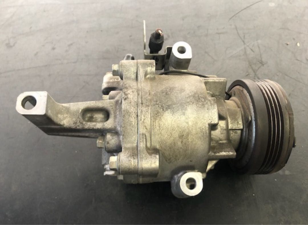 コンプレッサー スイフト ZC72S スズキ K12B 95201-68LC0