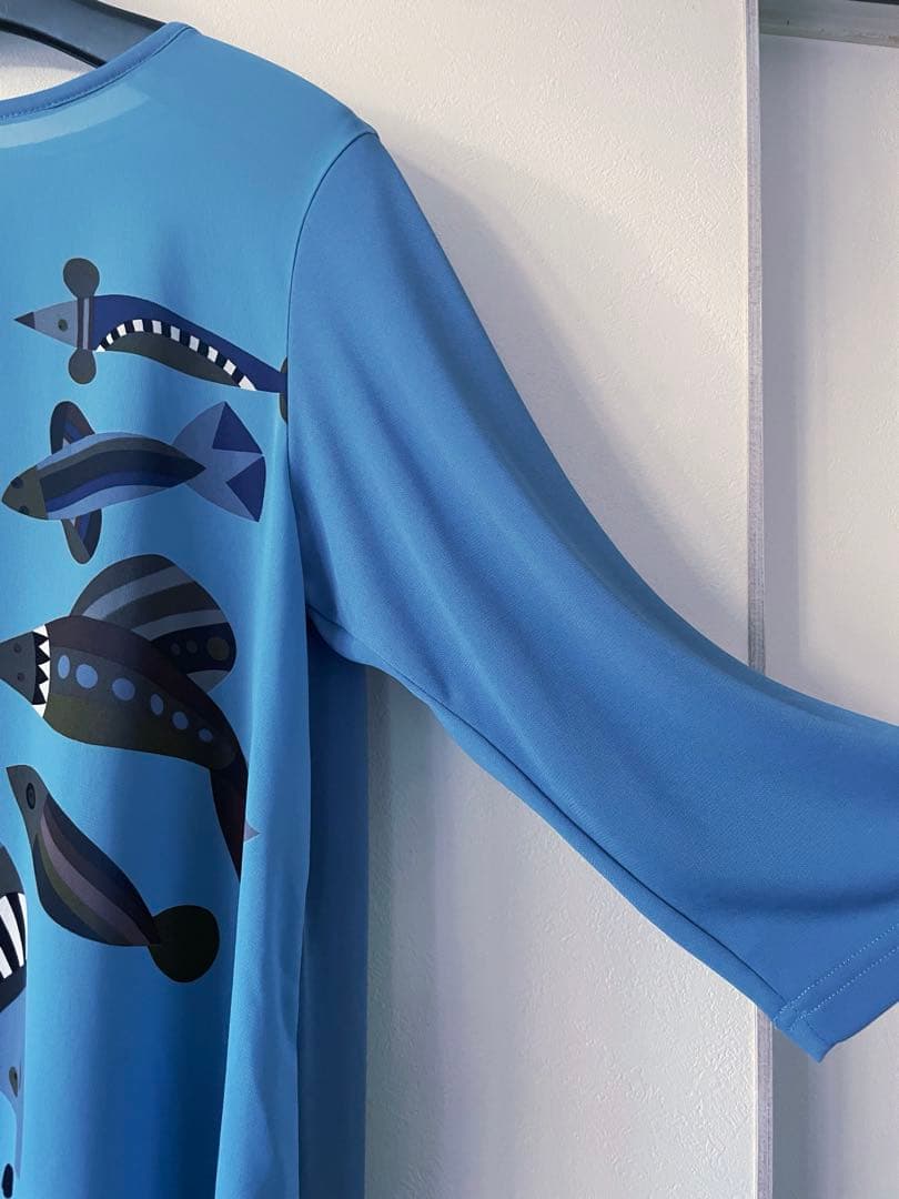 トクコプルミエブォル魚のグラフィックプリント 七分袖チュニック