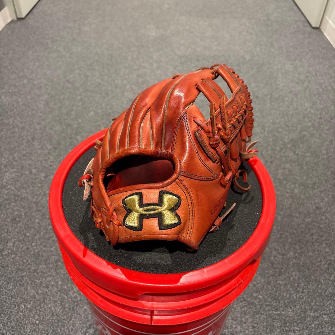 Under Armour 硬式グローブ オレンジ　右投げ用