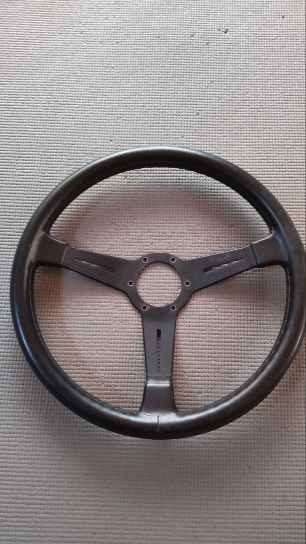 ナルディステアリング　36Φ