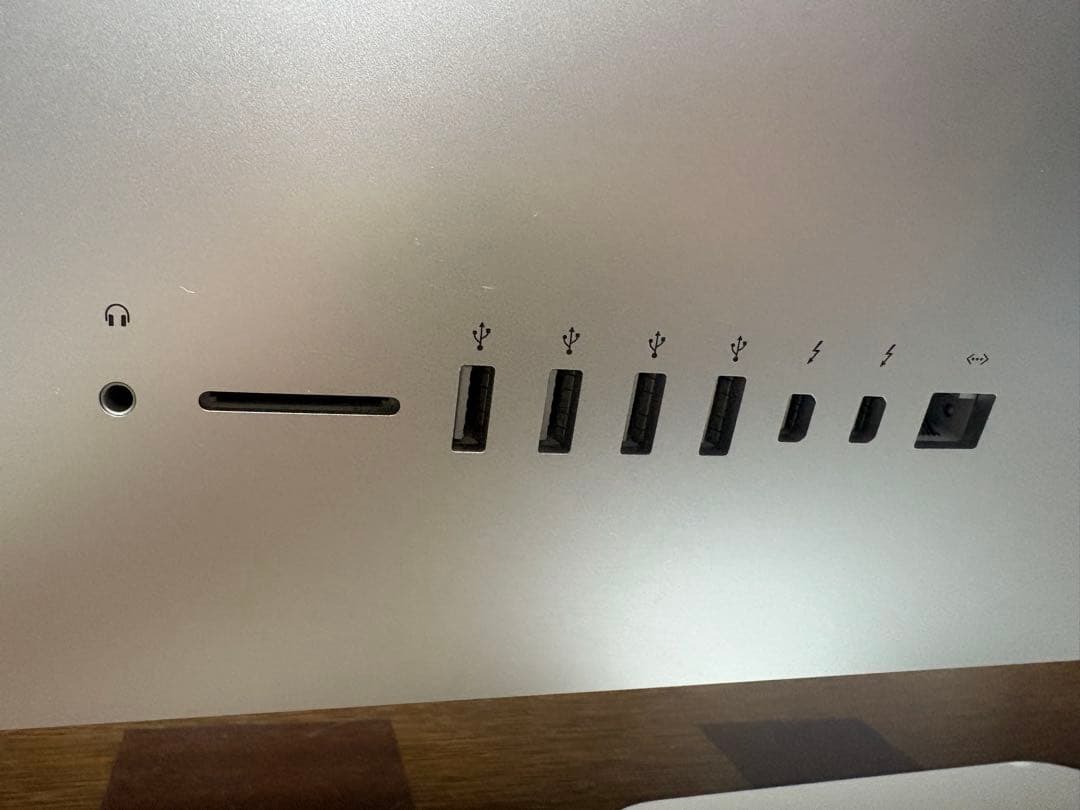 iMac (21.5-inch, Late 2015) 1TB【初期化済み】