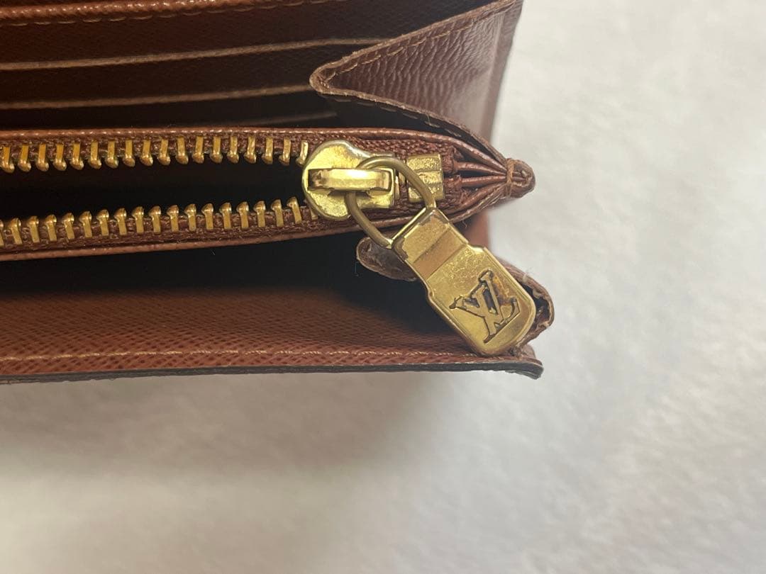 Louis Vuitton モノグラム 長財布　収納袋&箱付き