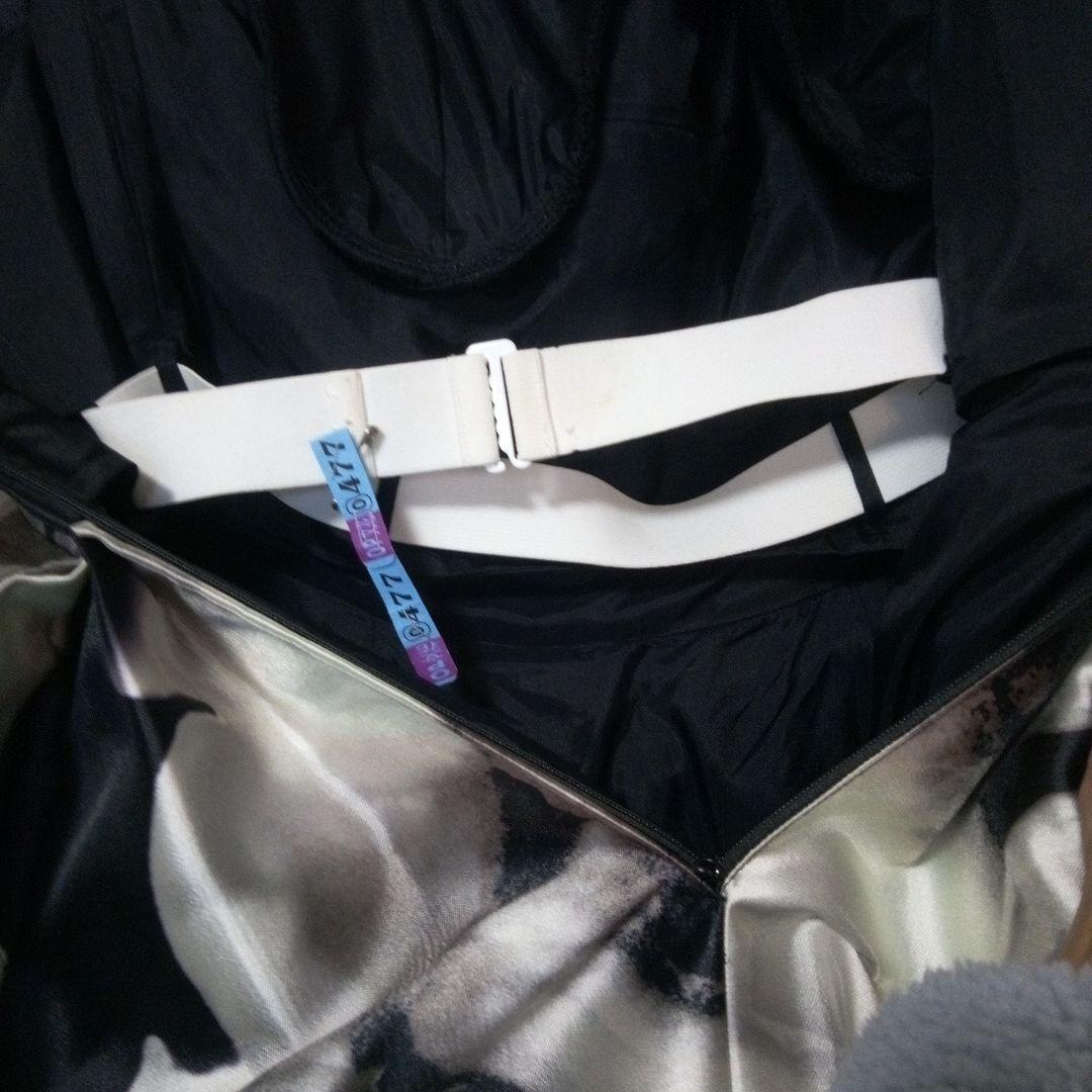 花柄マキシドレスクリーニング済21000円さらに値下げイヤリング、ネックレス付き