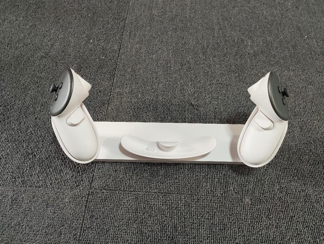  Quest 本体とスタンド　箱無し