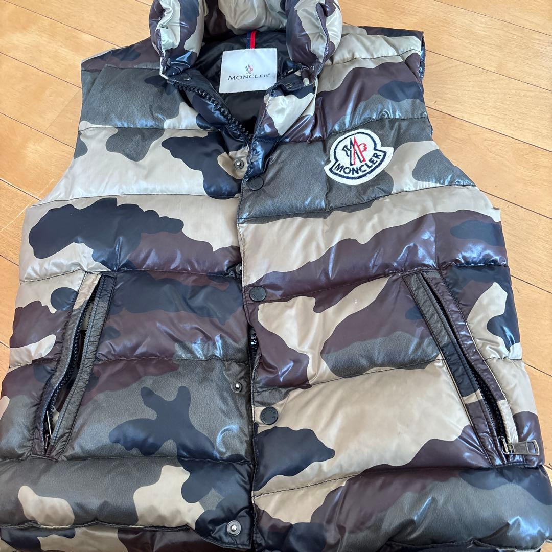 MONCLER カモフラージュ ダウンベスト