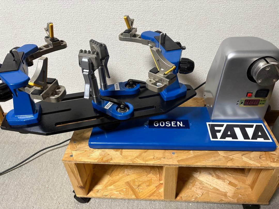 テニス・バドミントン　ストリングマシン　イグナス