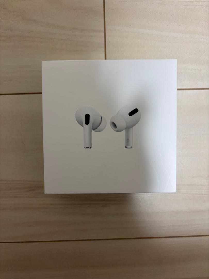 AirPods Pro 本体 ホワイト 充電ケーブル付 右耳のみ