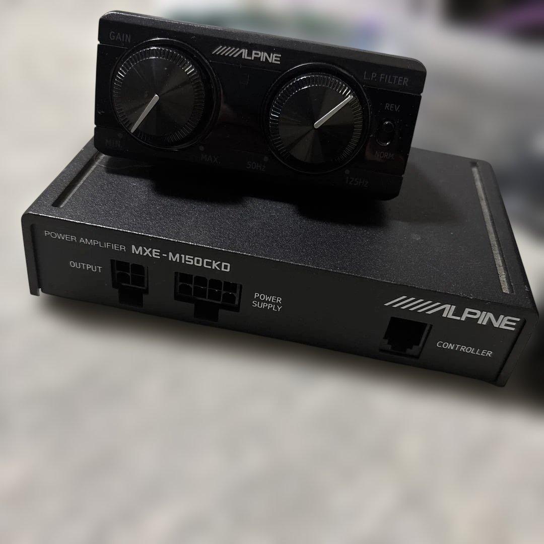 ALPINE SWE-1200 パワードサブウーファー　アルパイン