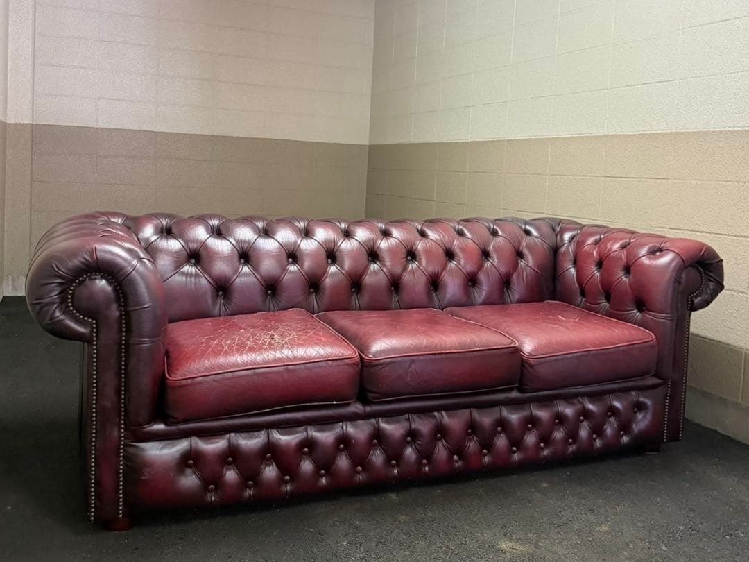 ディスティンクティブ チェスターフィールド エセックス 3シーター ソファ