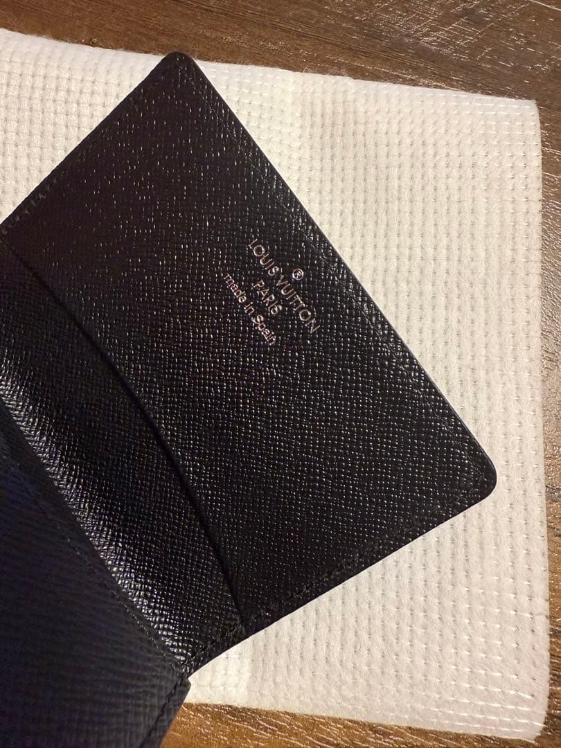 Louis Vuitton 名刺入れ　タイガ　美品　黒色　24時間以内匿名発送