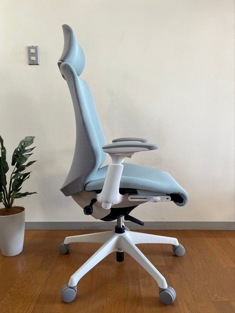 OKAMURA オカムラ　Spher スフィア　2023年製　17.2万