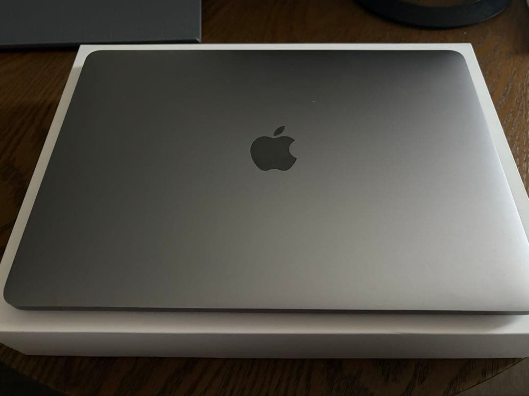 MacBook Pro 2020 13インチ