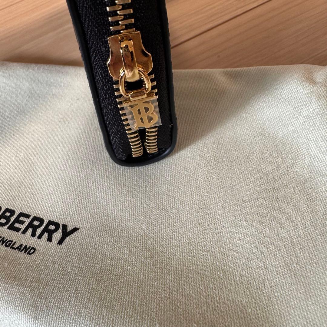 BURBERRY ブラック 長財布