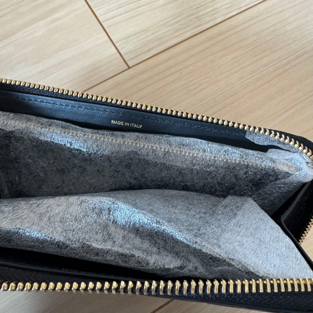 BURBERRY ブラック 長財布