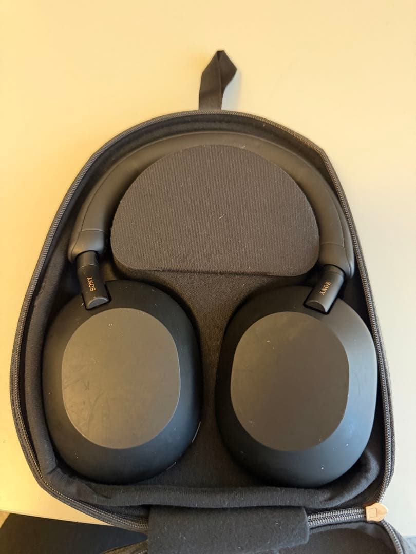 SonyWH-1000XM5 ケース付き