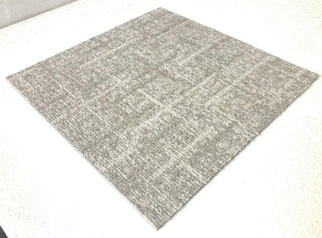 azukinyan タイルカーペット　３６枚新品・未使用　国内メーカー