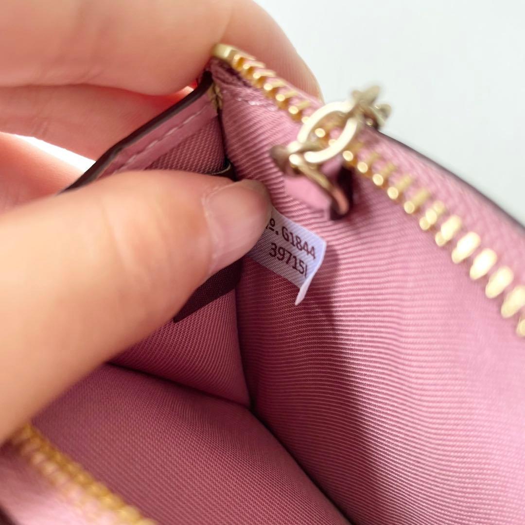 【新品】COACH がさばる財布を持ち歩きたくない時に❤︎ ケース