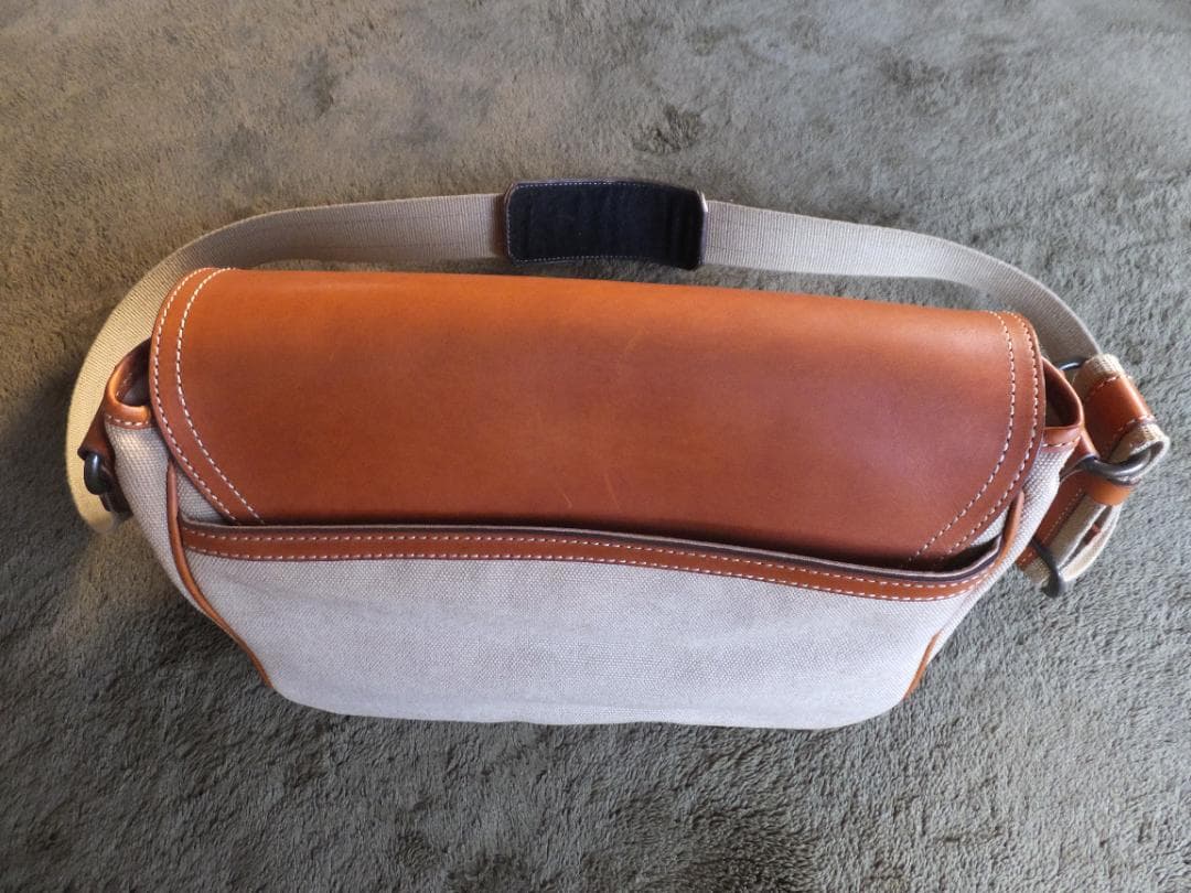 土屋鞄　カメラ散歩バッグ