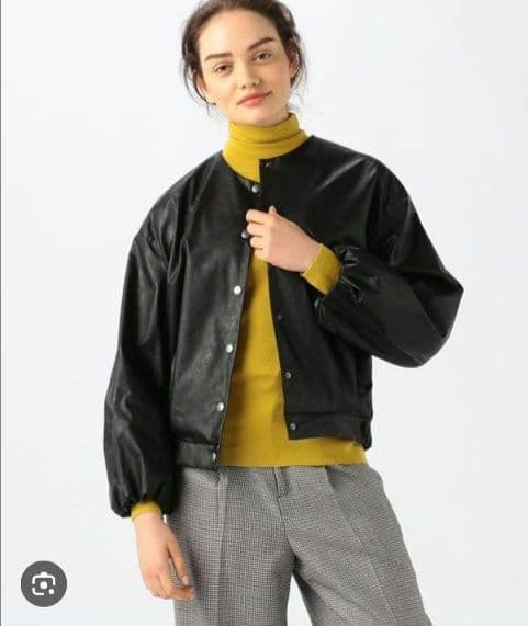 金子綾×TOMORROWLAND ウェットフェイクレザー パフスリーブブルゾン