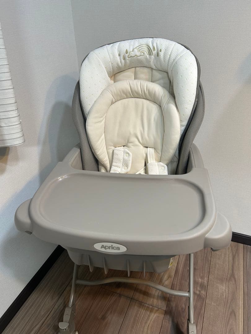 Aprica ユラリズム オート ムーンロック BR